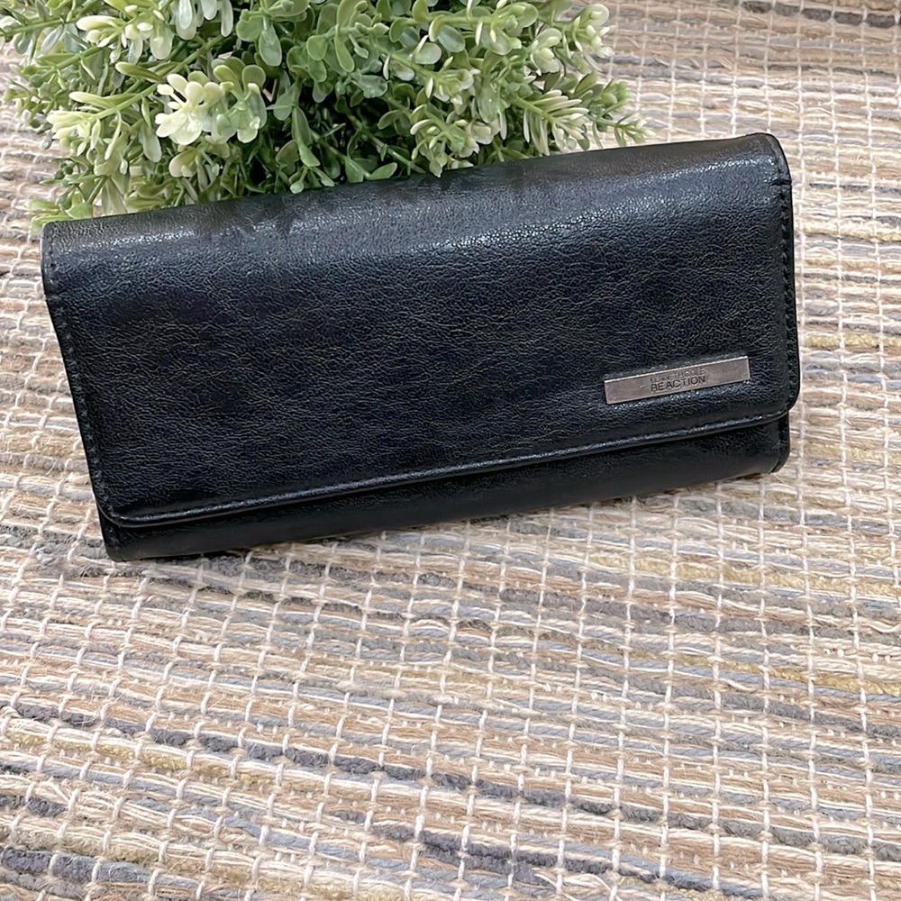 Kenneth Cole Reaction Black Leather Wallet